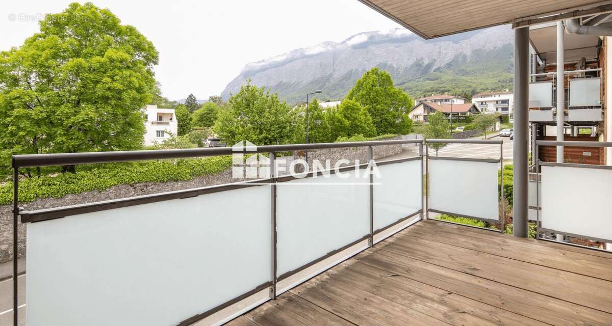 Appartement à SAINT-ISMIER