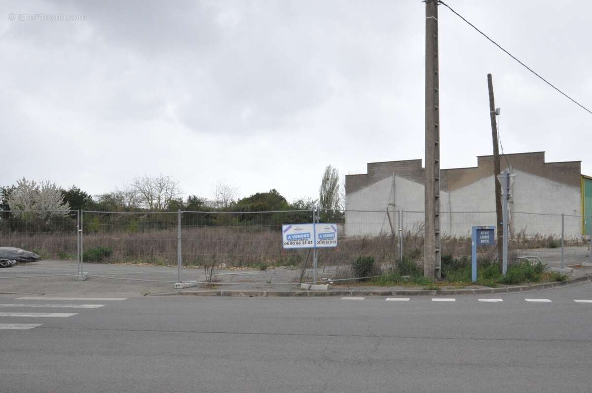 Dpt Vienne (86), à vendre CHATELLERAULT terrain Zone d'Activité Le Sanital - photo 4