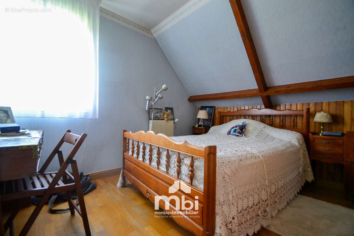 Maison à LA CHAPELLE-EN-SERVAL