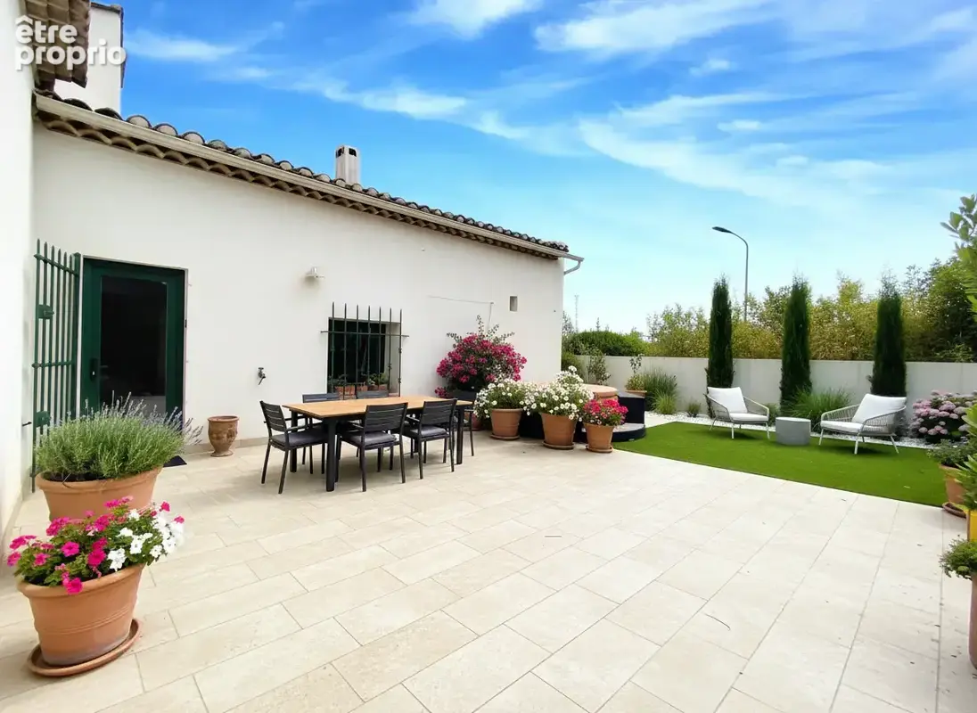 Nîmes, Secteur Cadereau / Bas Kennedy - Belle maison T6 avec jardin et dépendances - photo 14