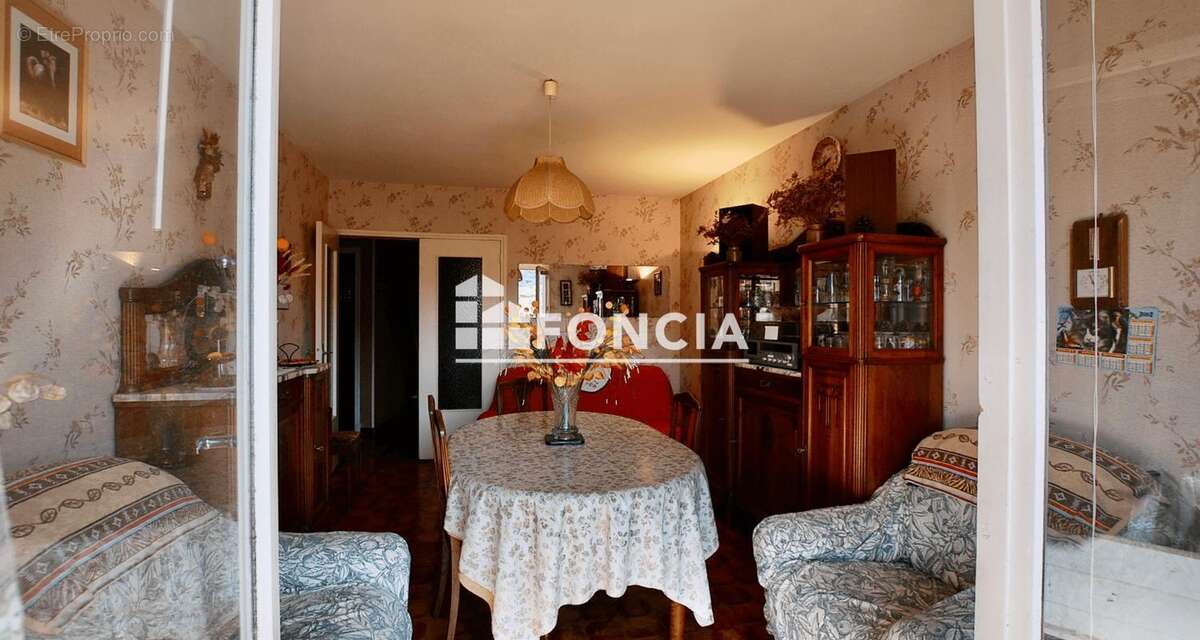Appartement T3, garage et cave - photo 4