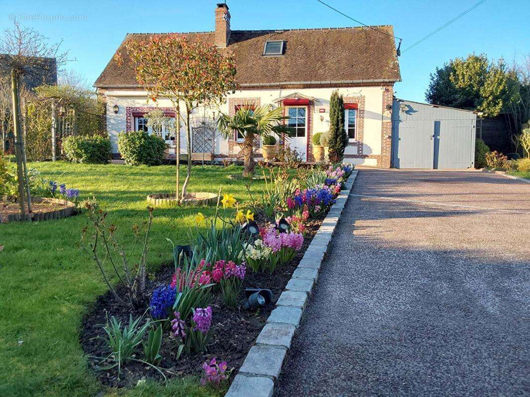 (61270 RAI )  4 km gare maison de campagne 2 chambres, sans travaux, terrain 820 m² - photo 2