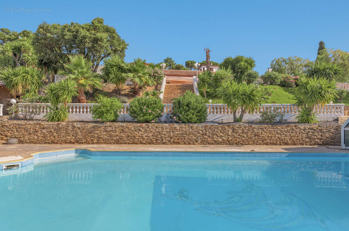 Maison à BORMES-LES-MIMOSAS