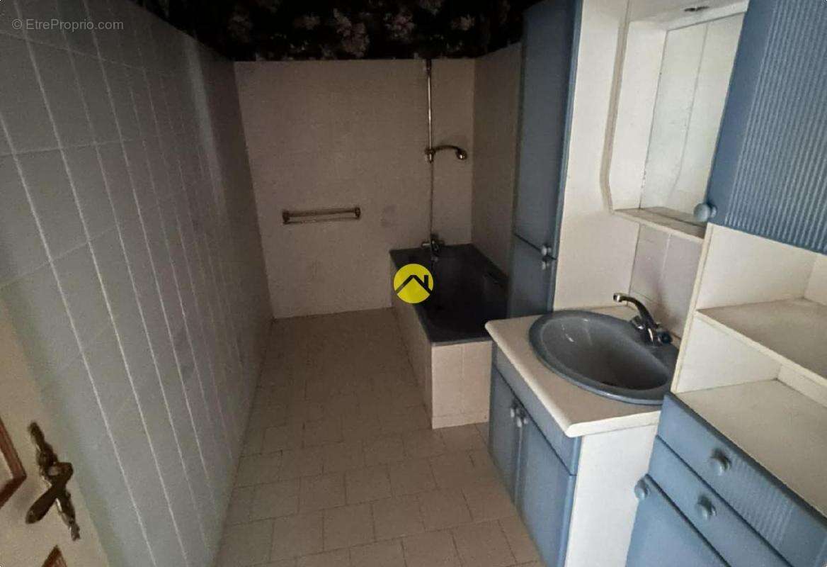 Maison à CHARENTON-DU-CHER