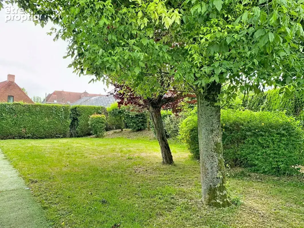 Villa individuelle avec piscine, 4 chambres, jardin et garages - photo 4