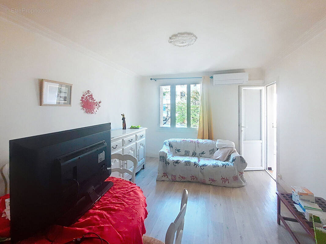 Appartement à MARSEILLE-9E