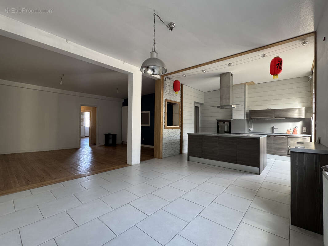 Maison à BARBEZIEUX-SAINT-HILAIRE