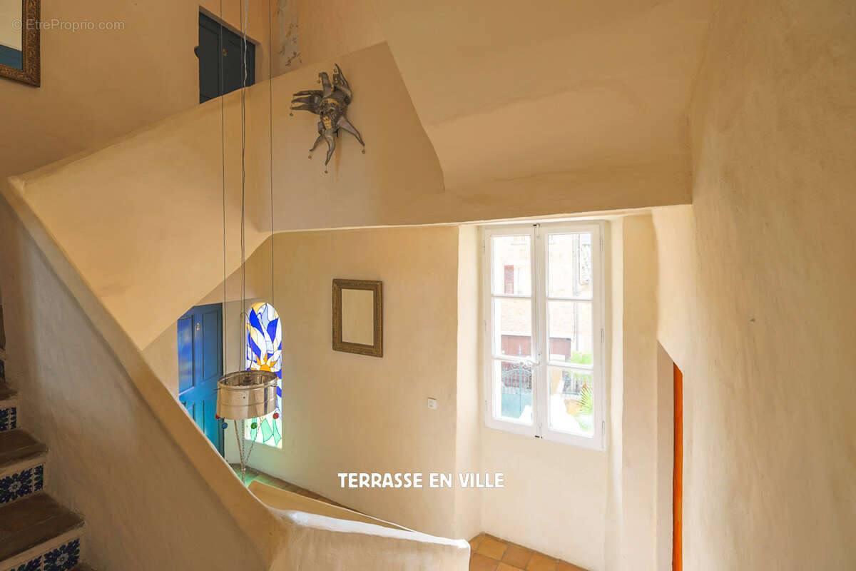 Maison à BESSE-SUR-ISSOLE