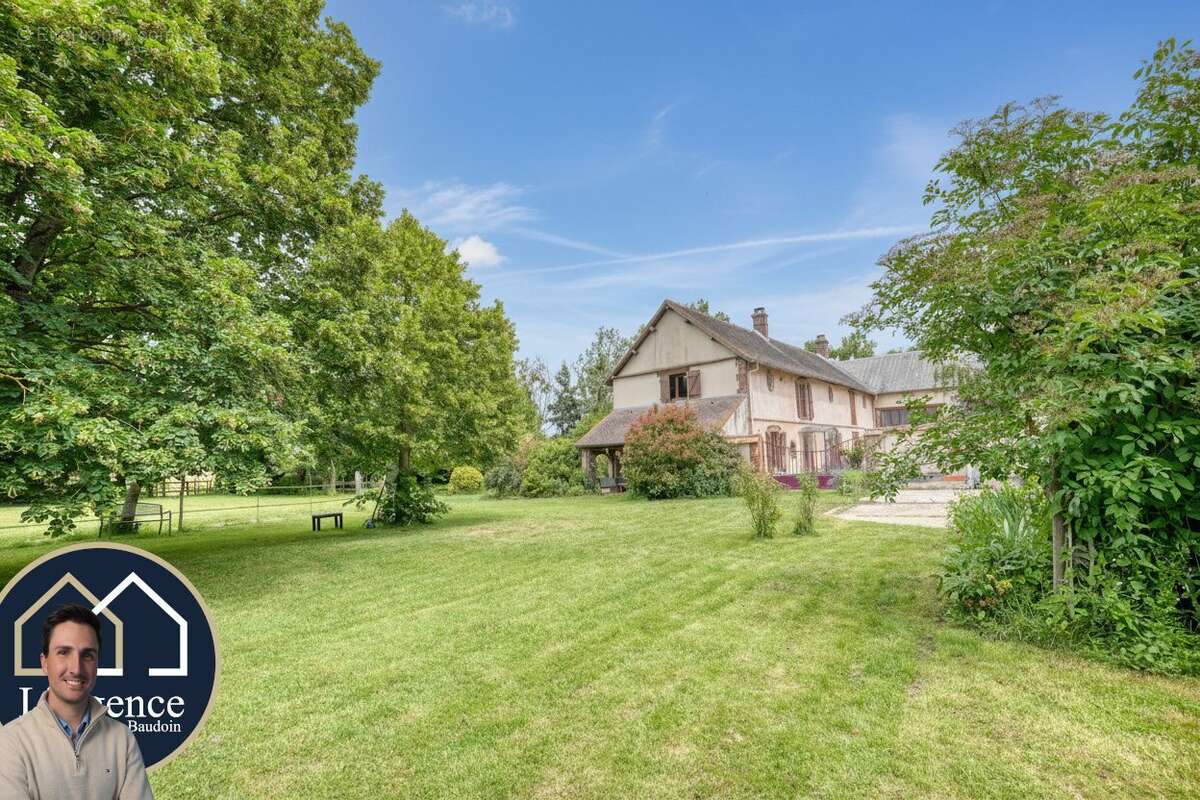 Maison 378 m² à Saint-Laurent-La-Gatine  - photo 2