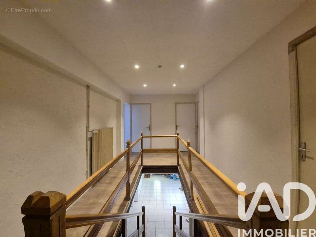 Maison 150 m² à Vannes-Le-Chatel  - photo 2