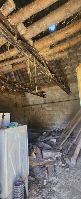 Maison à AVESNES-EN-VAL