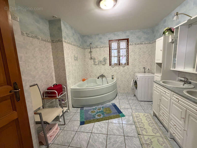 Maison à SAINT-VALERIEN