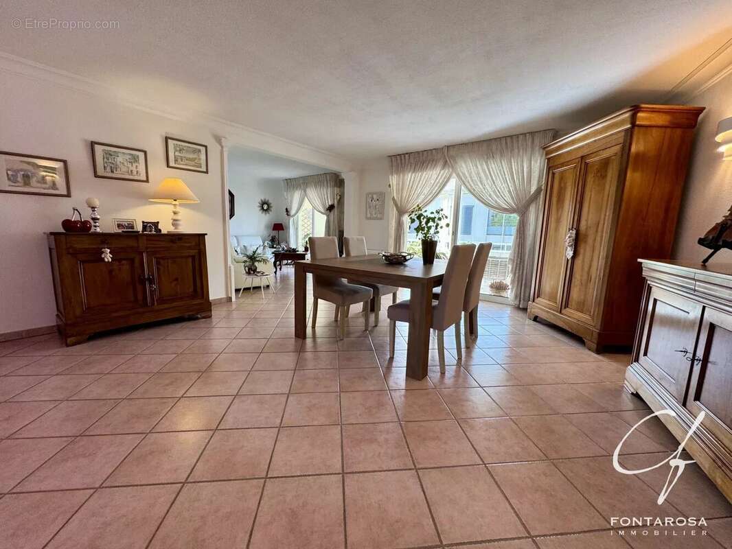 Appartement à SAINT-RAPHAEL