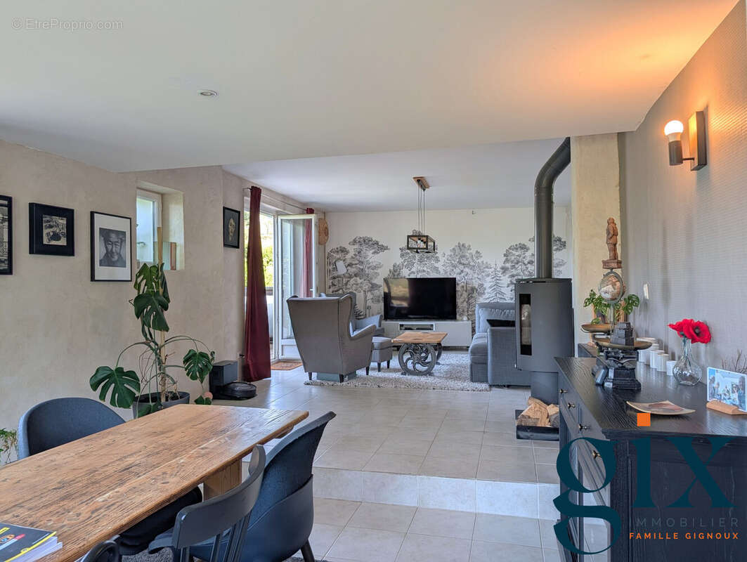Maison 145 m² à Venon  - photo 5