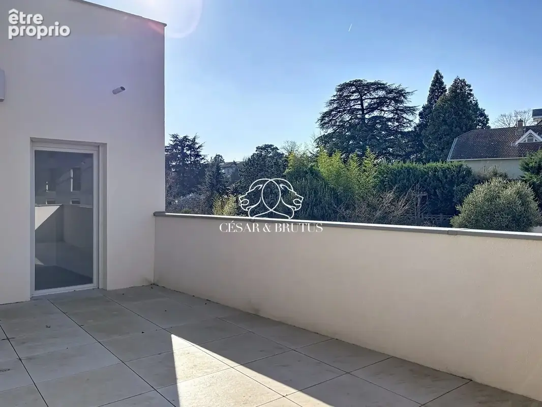 Photo Appartement à Rillieux-La-Pape au prix de 545 000€
