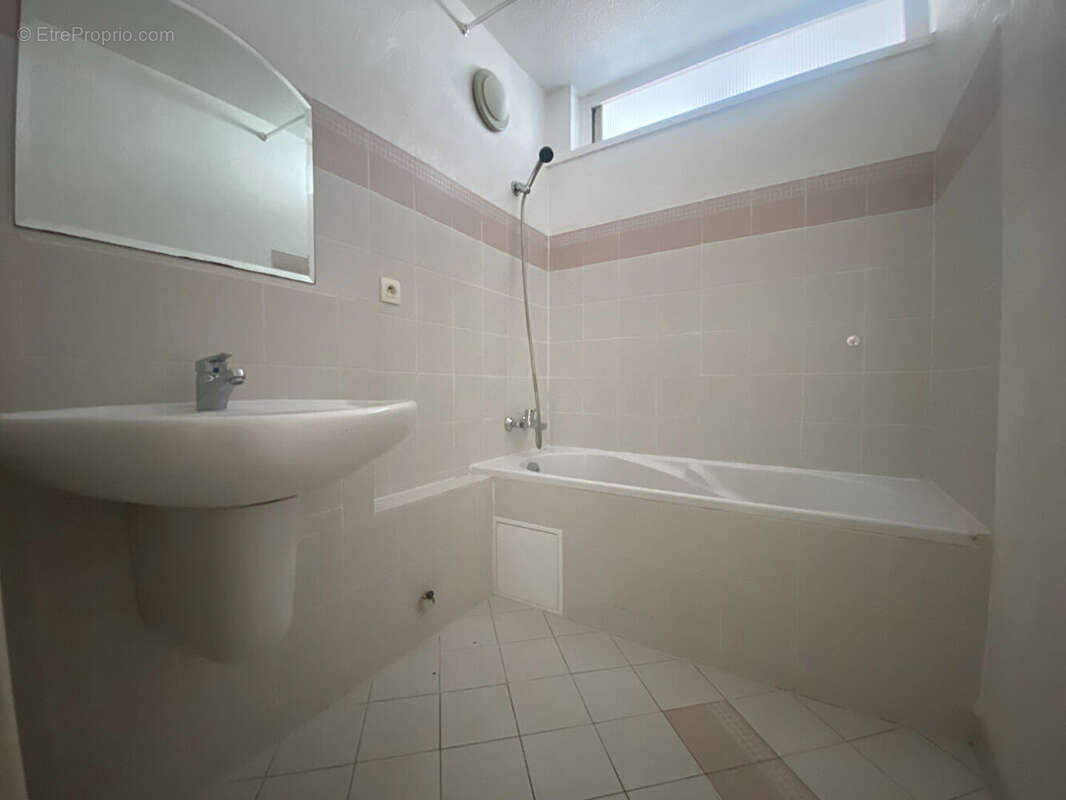 La seyne sur mer appartement  4 pièce(s) 80m²  avec cave - photo 8
