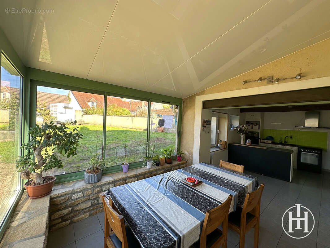 Maison à SAINT-AMAND-MONTROND