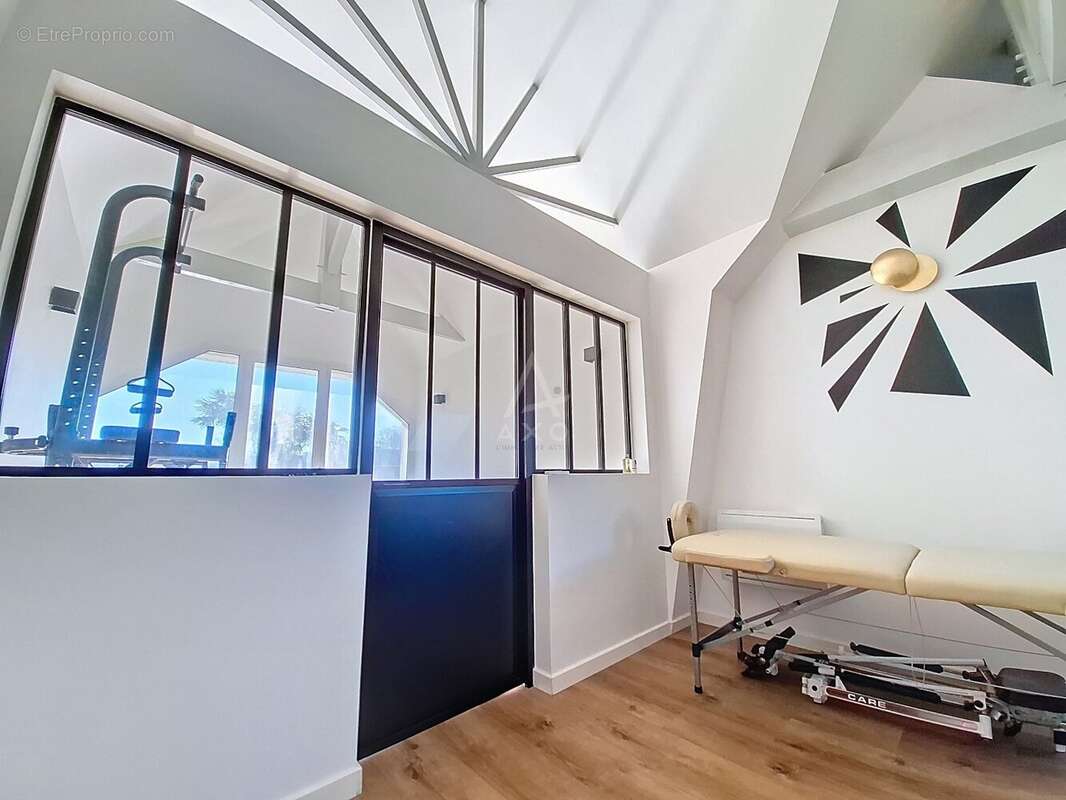 Maison 221 m² à Barzun  - photo 14
