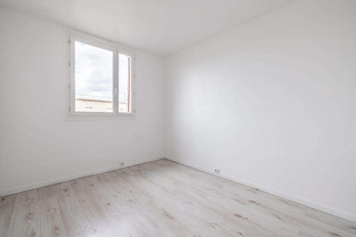 Appartement de 4 pièces de 62 m² à Romainville - photo 9