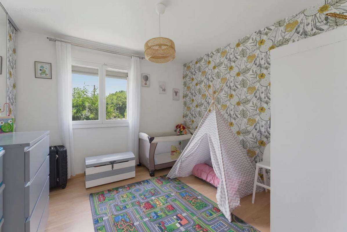 Maison de 6 pièces de 154 m² à Blésignac - photo 9