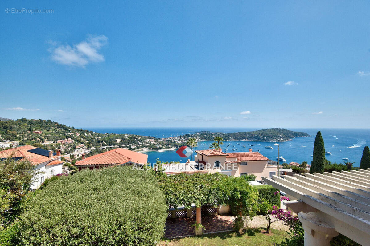 Maison 240 m² à Villefranche-Sur-Mer  - photo 2