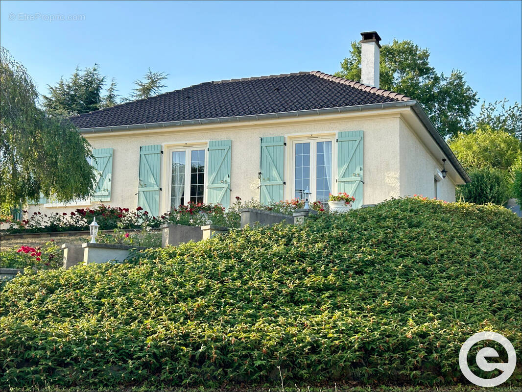 Maison à PARON