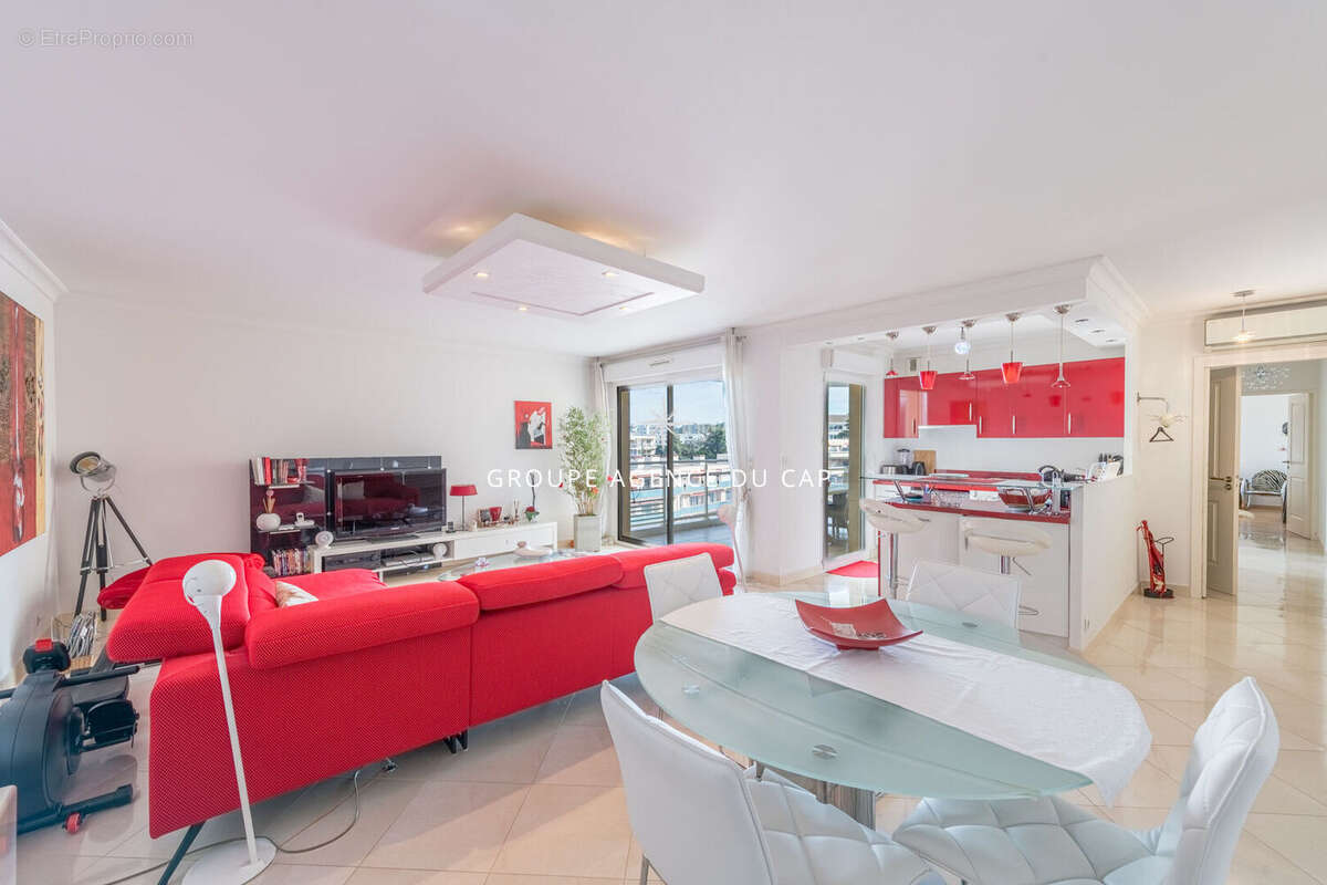 Appartement 3 pièces avec vue dégagée, terrasse et parking privatif à Saint-Raphaël - photo 3