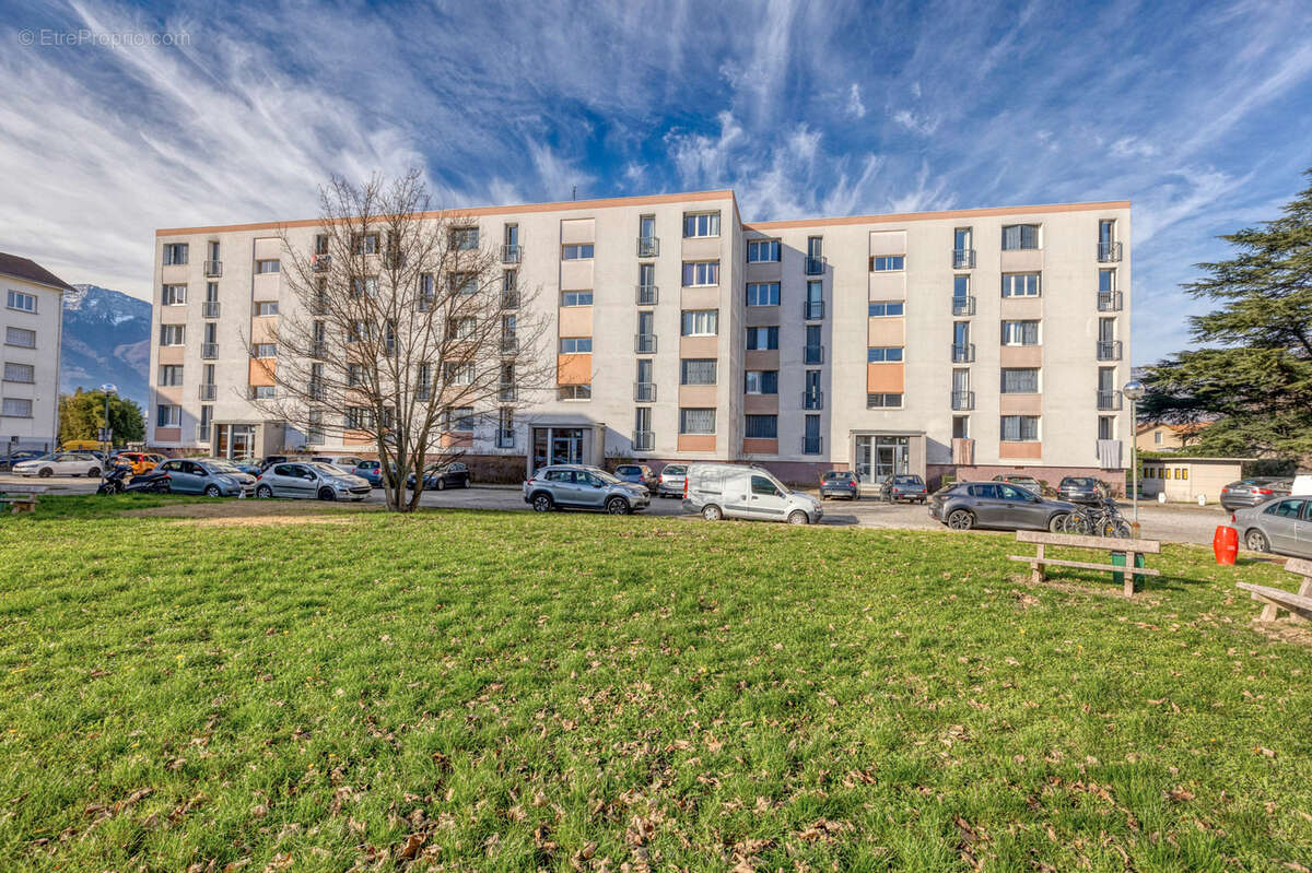 Appartement à SAINT-MARTIN-D&#039;HERES