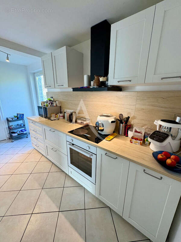 Maison à SAINT-DENIS-DE-L'HOTEL