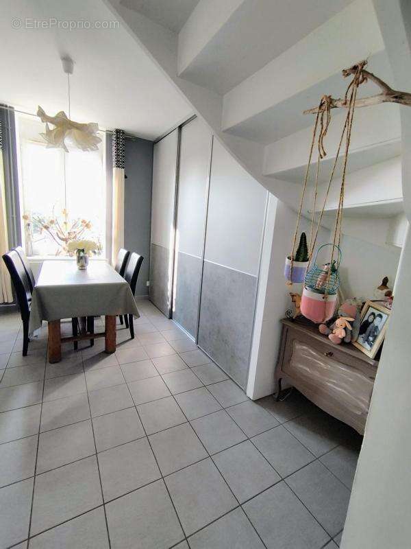 Maison à ROCHE-LA-MOLIERE