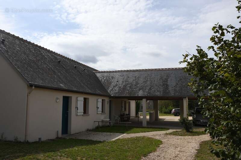 Appartement à LA CELLE-SAINT-AVANT