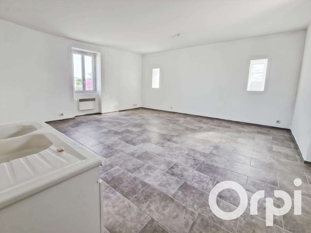 Appartement à PONT-SAINT-ESPRIT