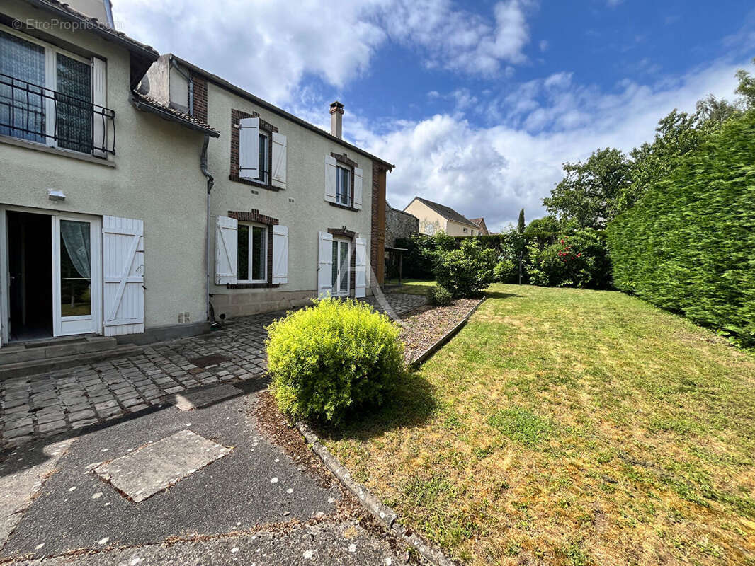 Maison à DOURDAN