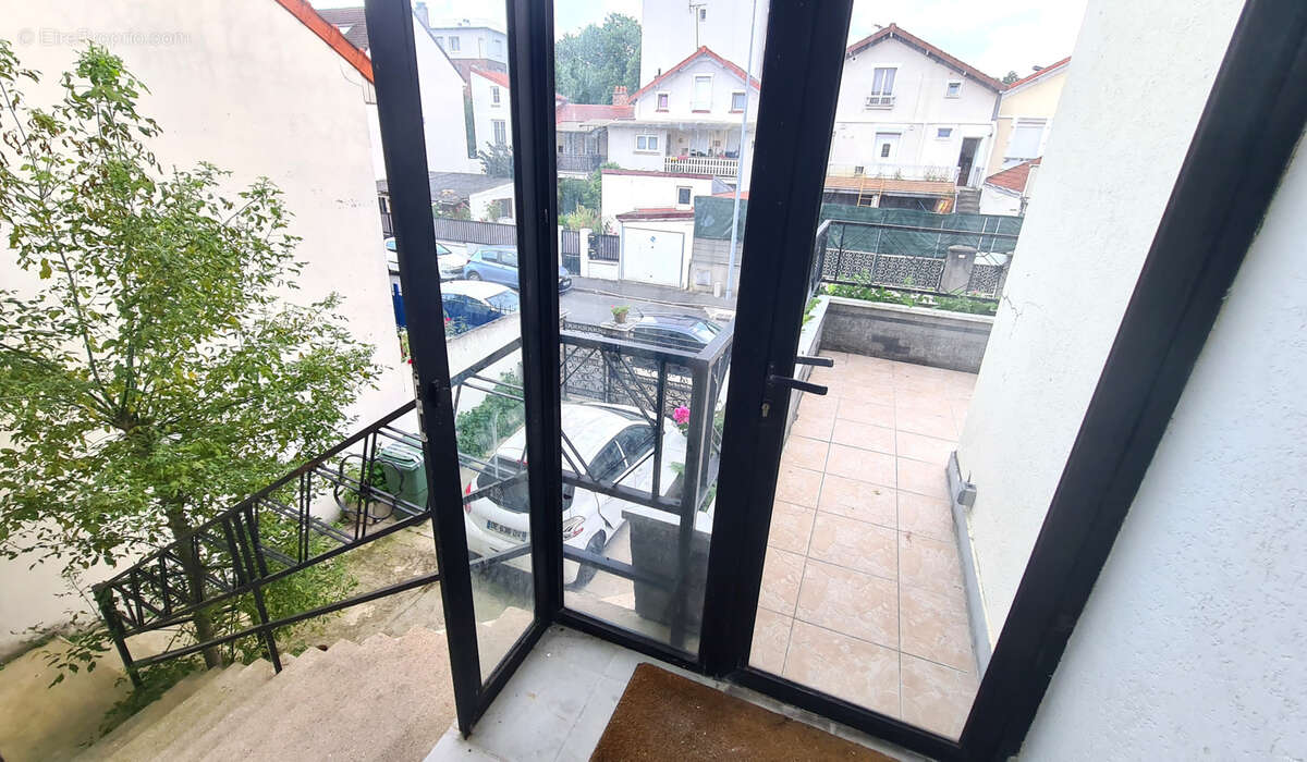 Appartement à L&#039;HAY-LES-ROSES