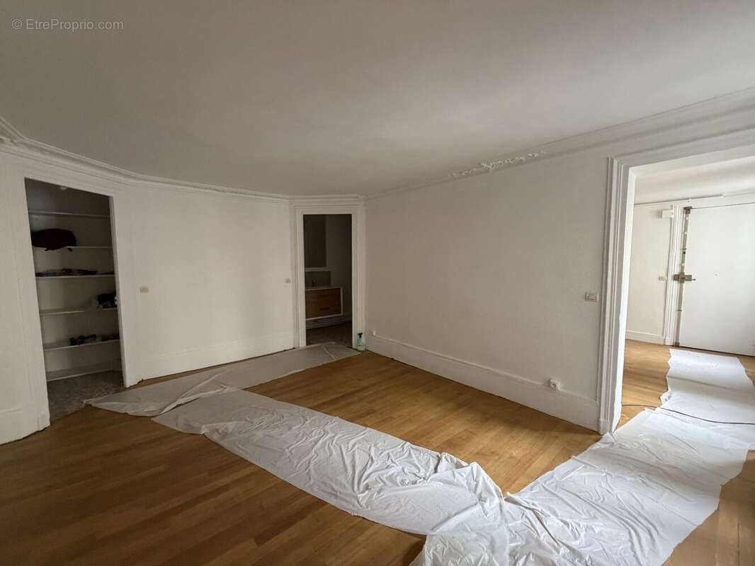 Appartement à PARIS-3E