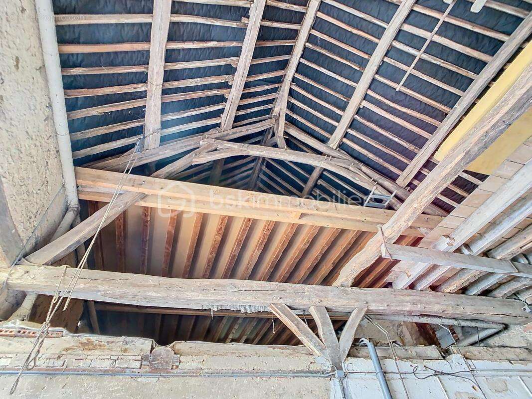 Maison à LA CHAPELLE-SUR-AVEYRON