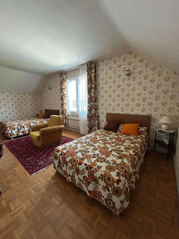 Maison à THURE