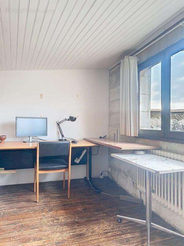 Appartement à VILLENEUVE-LES-AVIGNON