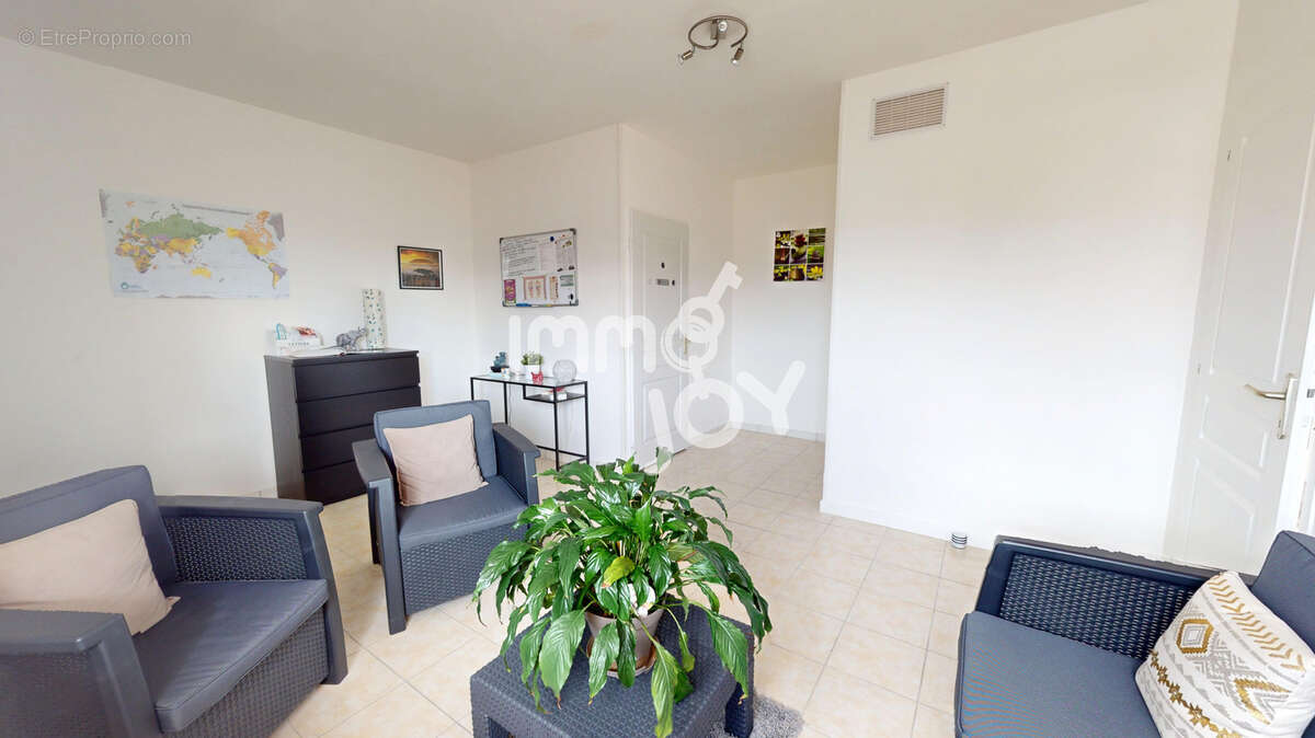 Commerce à SAINT-LYS