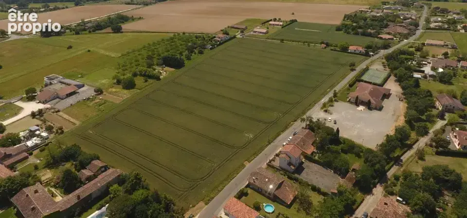 Terrain à LE BURGAUD