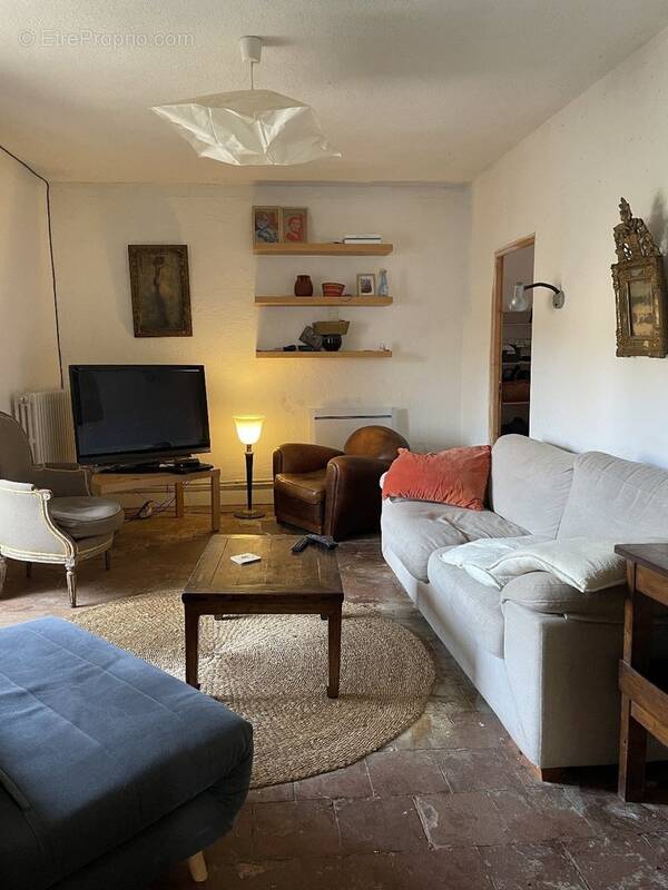 Commerce à GENERARGUES