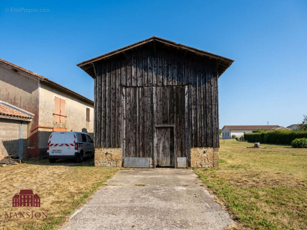Ancien séchoir avec terrain constructible - photo 2