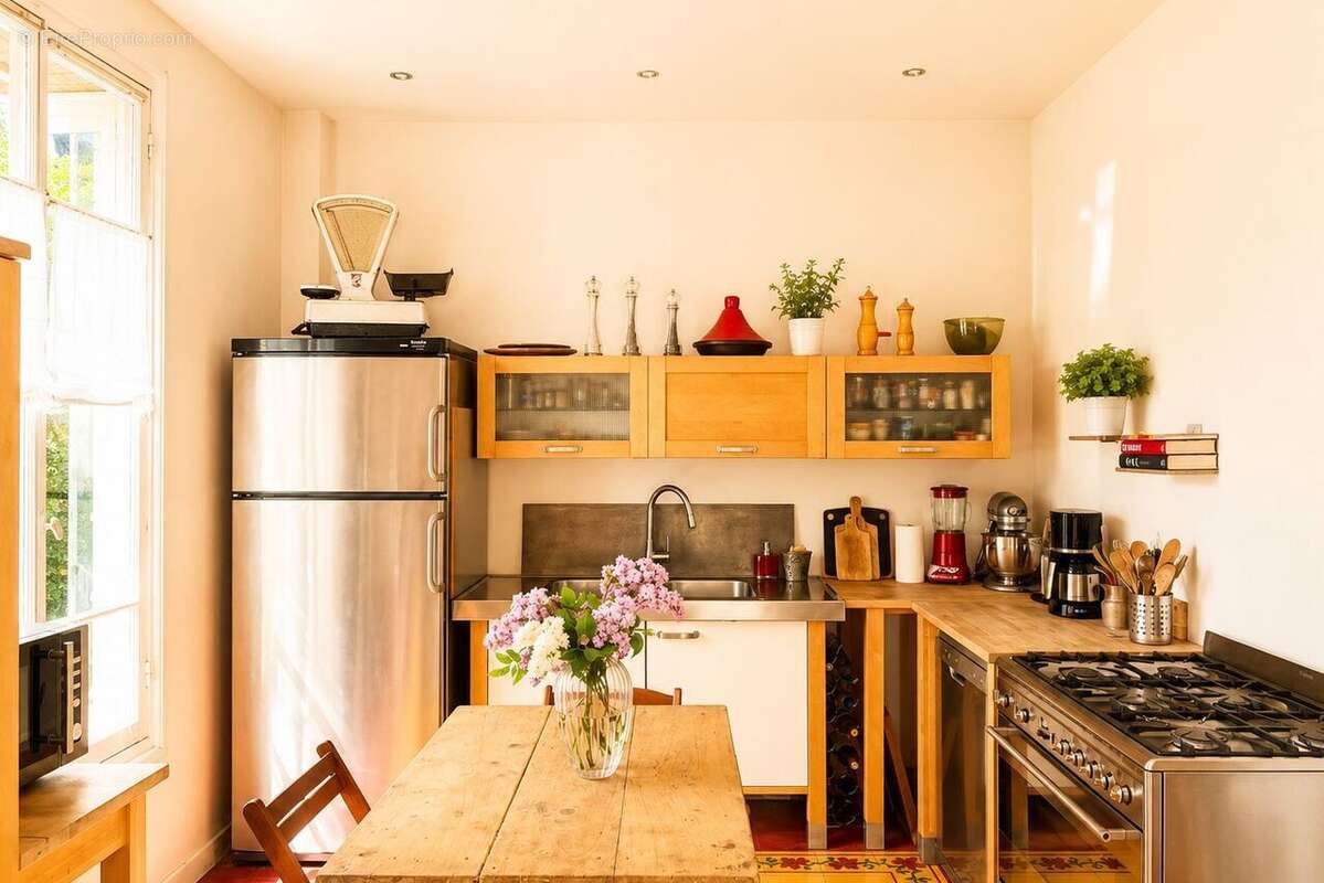Maison 200 m² à Saint-Maur-Des-Fosses  - photo 6