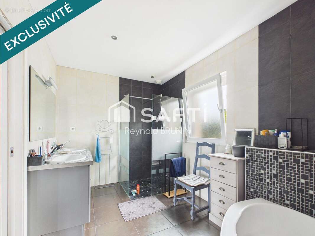 Maison 143 m² à Bellefontaine  - photo 8