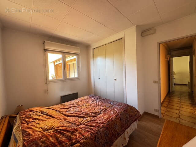 A vendre type 4  94m2 ascenseur terrasse et garage - photo 10
