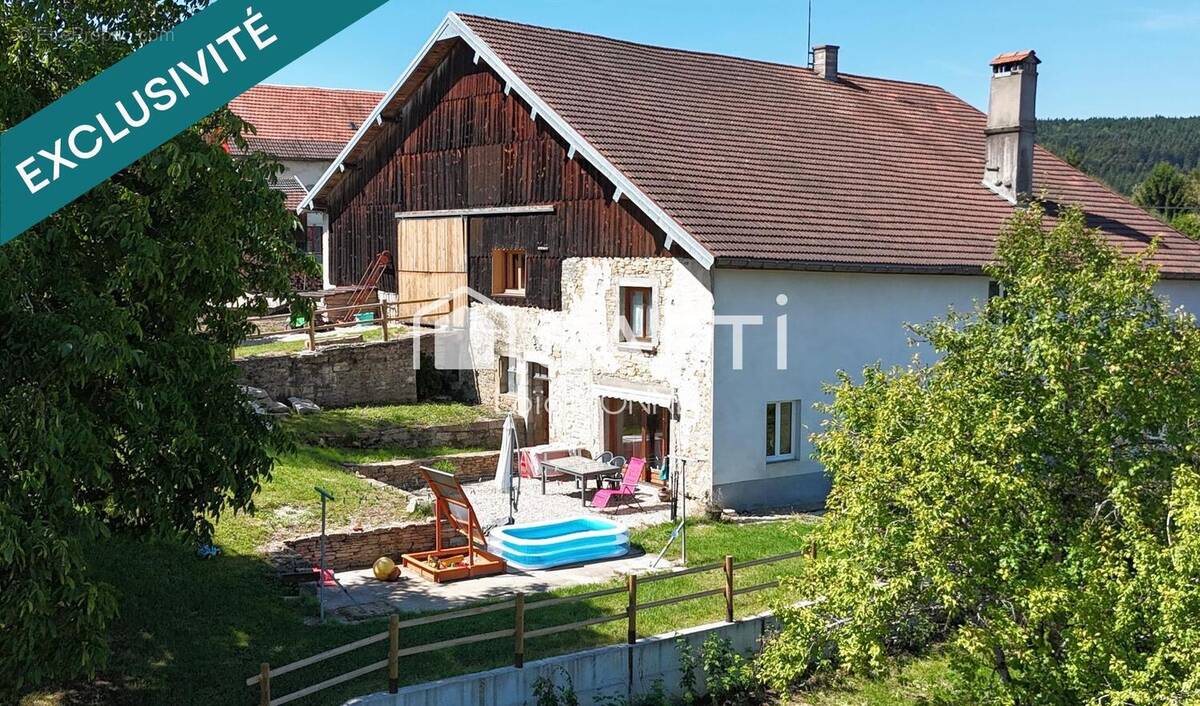 Photo 1 - Maison à CHARMOILLE