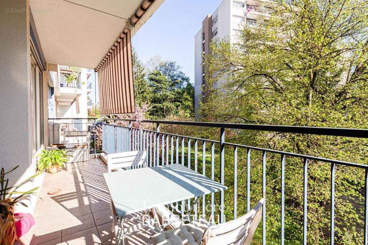 Appartement à SAINTE-FOY-LES-LYON