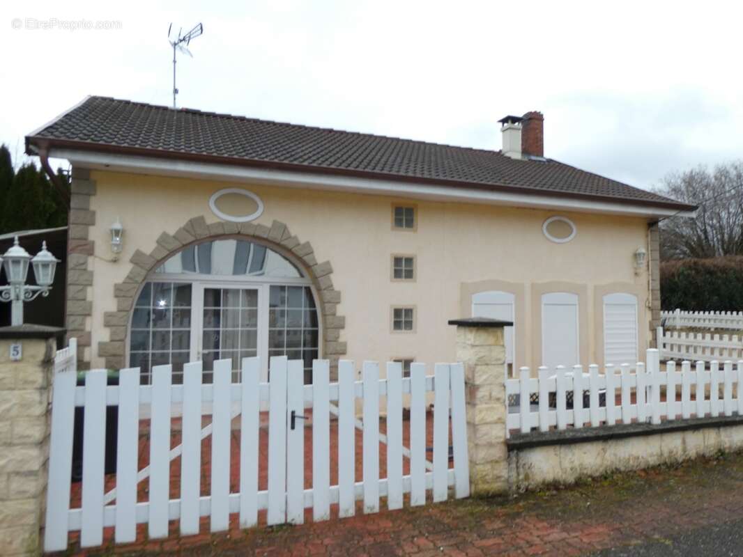 DEYVILLERS (88) à vendre charmante fermette T5 de 114m²  louée avec 150m² de  terrain - idéal investisseur - photo 2