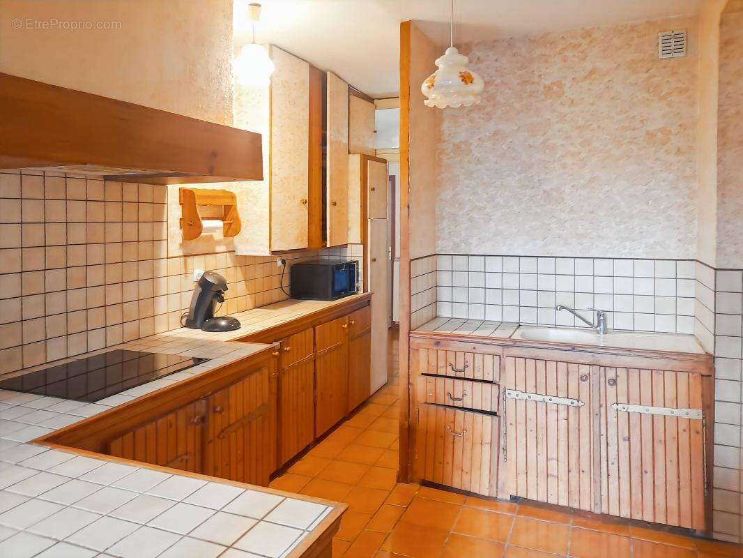 Maison à GINASSERVIS