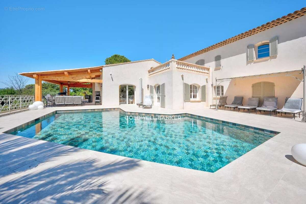 Maison à VALBONNE